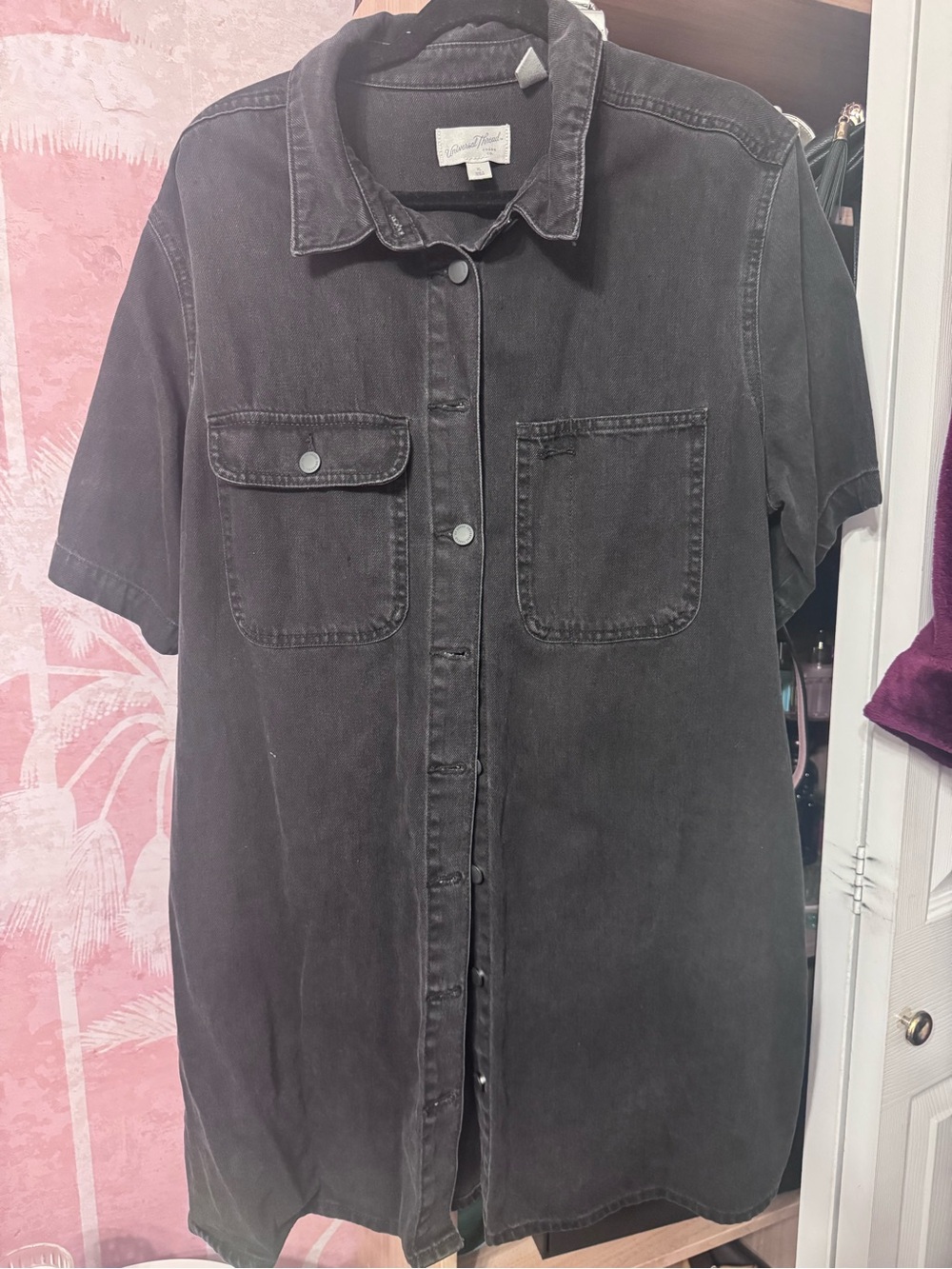 Universal Thread Women's Washed Black Short-Sleeve Button-Down Shirt Dress